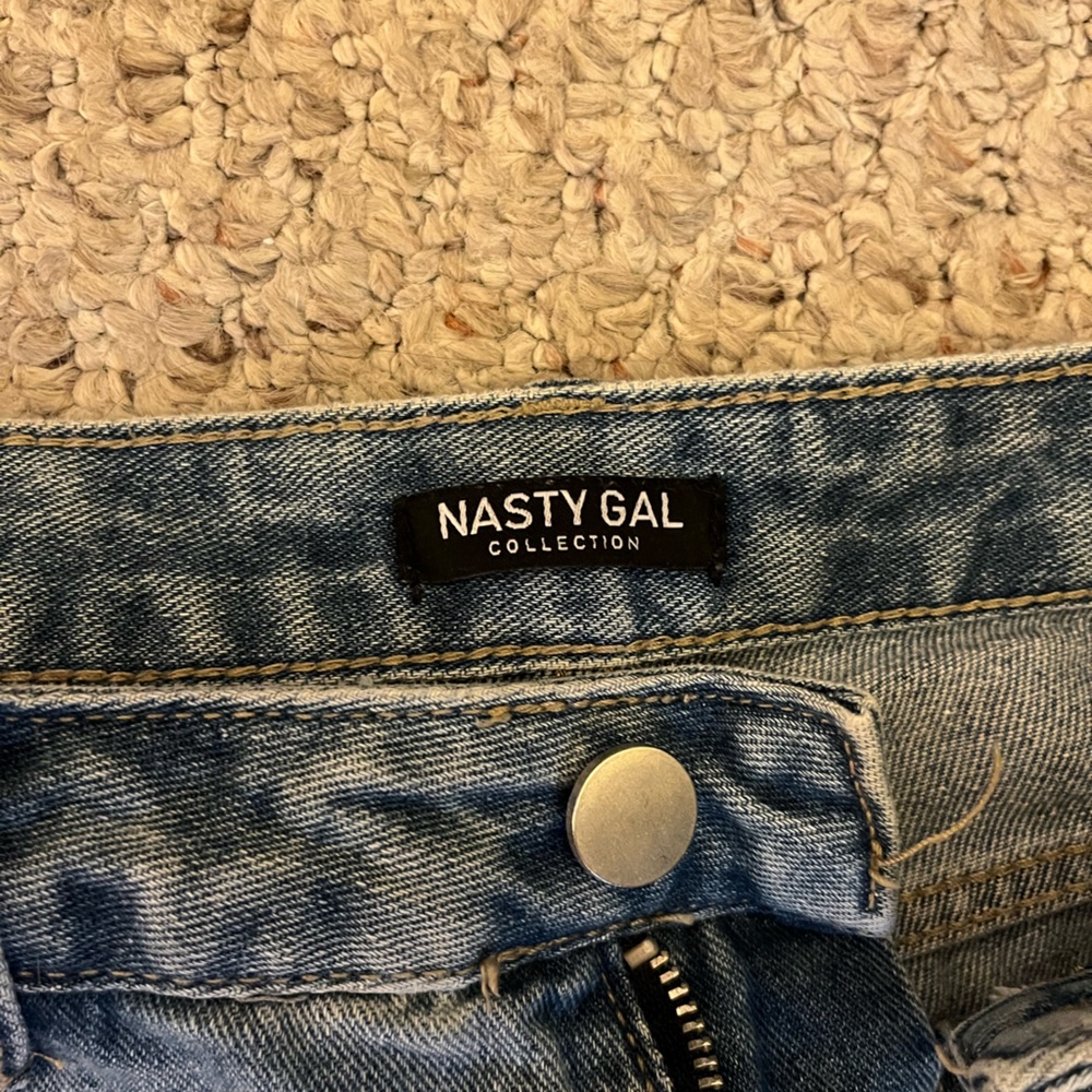 Nasty Gal Ripped Jeans - Picture 4 of 4